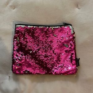 Flippy sequin pencil case